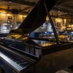 Piano at Juls At Shu